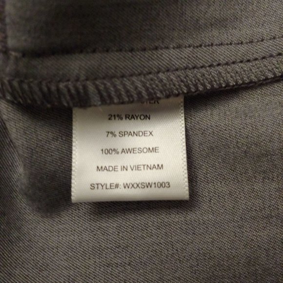 Figs Rafaela technical collection oversized gray Scrub Top - Picture 11 of 12